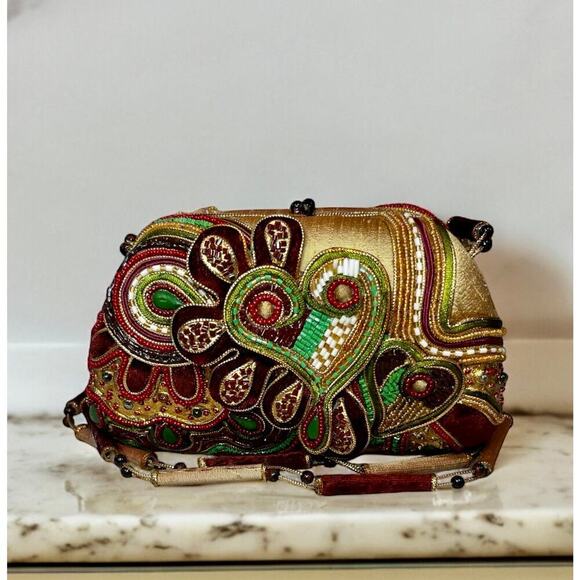 Mary Frances Handbags - Vintage Mary Frances Beaded Heart Shoulder Bag